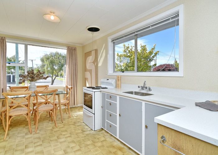  at 9 Oldwood Street, Bishopdale, Christchurch