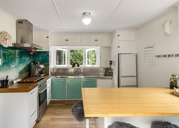  at 10 O'Brien Road, Omiha, Waiheke Island