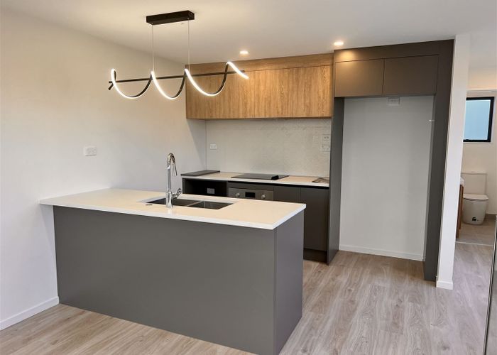  at 9E Matuhi Rise, Henderson, Auckland