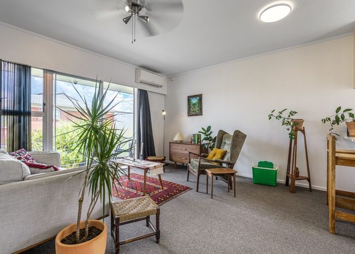  at 1/23 Taitua Drive, Te Atatū South, Auckland
