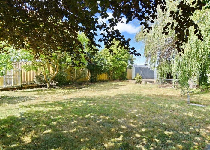  at 27 Burwood Road, Burwood, Christchurch City, Canterbury