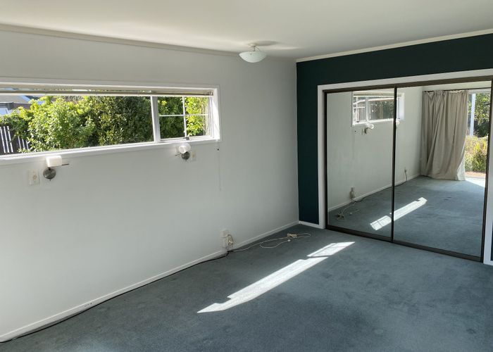  at 98 Chelsea View Drive, Chatswood, North Shore City, Auckland