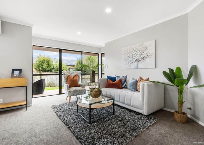  at 11/17 Matata Street, Blockhouse Bay, Auckland