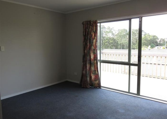  at 10a  Aldern Rd, Massey, Waitakere City, Auckland