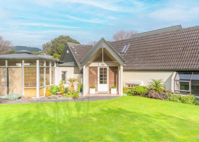  at 3 Fiesta Grove, Raumati Beach, Paraparaumu