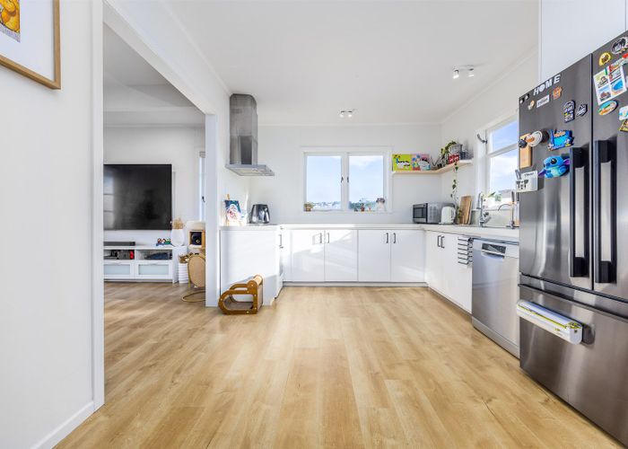  at 7 Chamberlain Road, Massey, Waitakere City, Auckland
