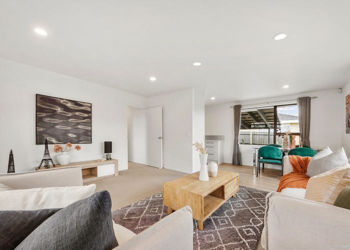  at 184A Rathgar Road, Henderson, Auckland