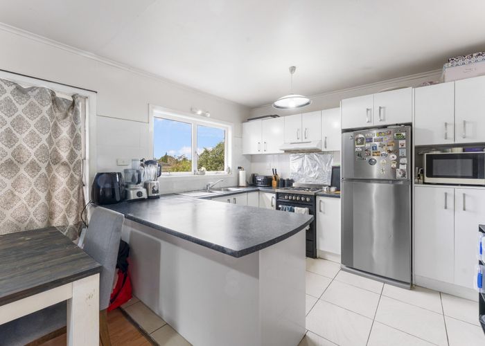  at 21 Tawa Crescent, Manurewa, Manukau City, Auckland