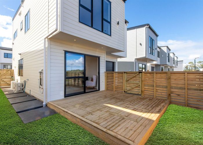  at 16 Greenbrier Street, Westgate, Waitakere City, Auckland