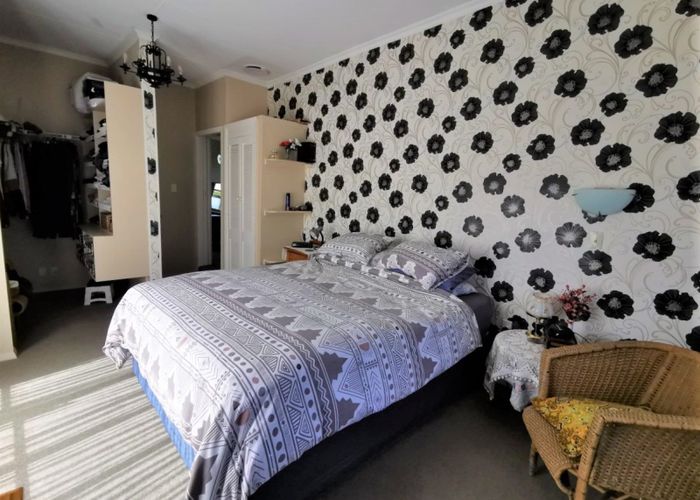  at 32 Queen Street, Dannevirke