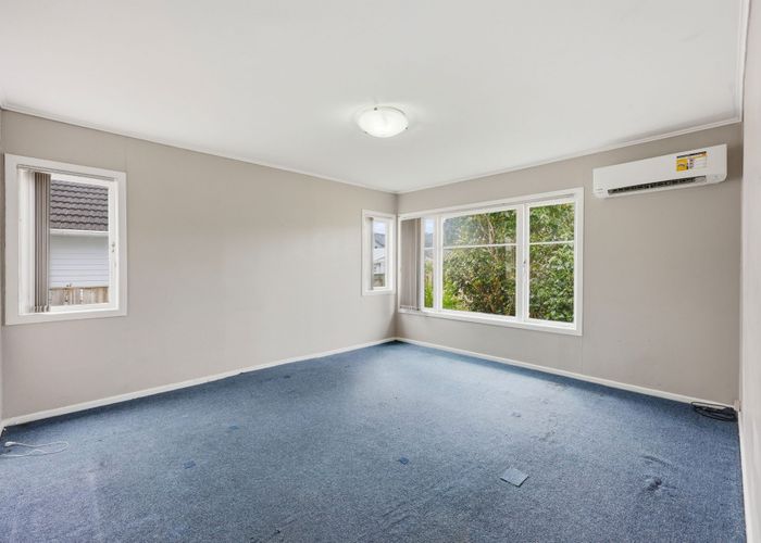  at 47 Fairdene Avenue, Henderson, Waitakere City, Auckland