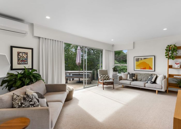  at 7 Fairdale Place, Birkdale, Auckland