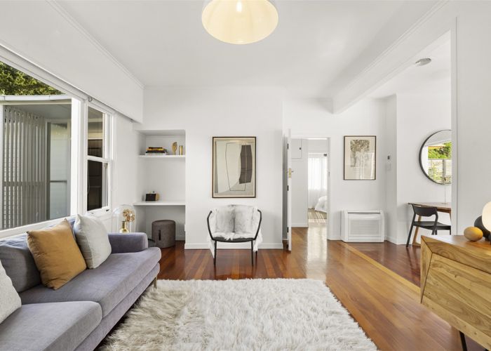  at 1/5 Lake Road, Northcote, Auckland