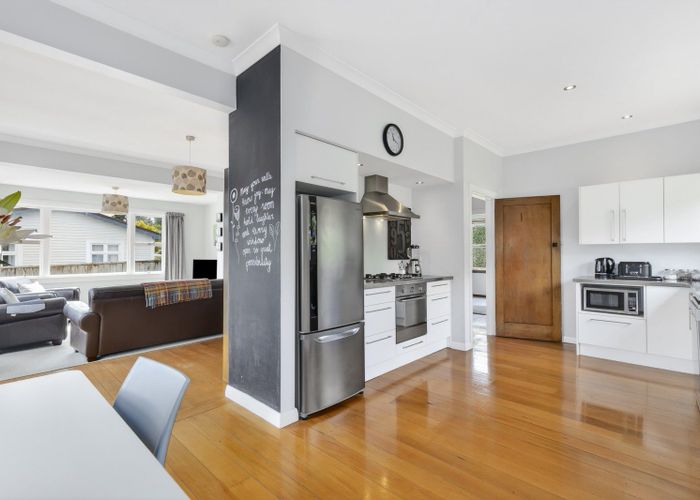  at 6 The Ridgeway, Enner Glynn, Nelson, Nelson / Tasman