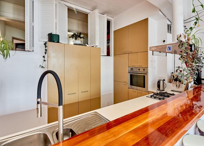  at 2/42 Vivian Street, Te Aro, Wellington