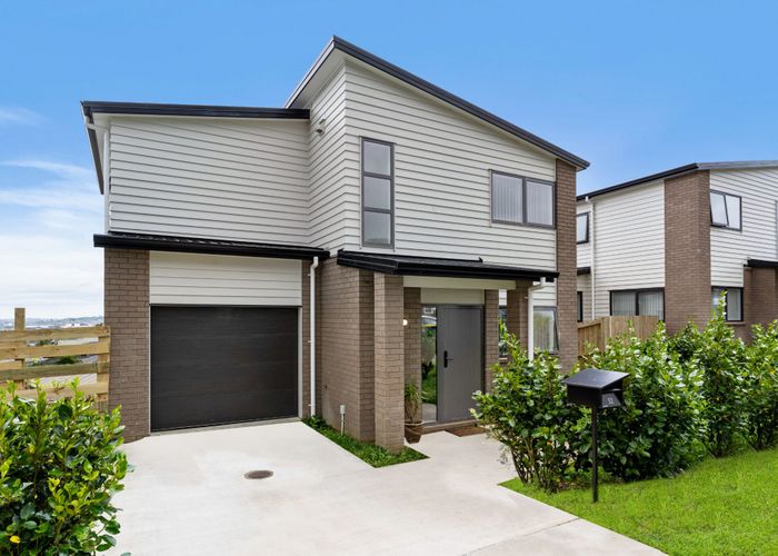  at 52 Arrowsmith Drive, Flat Bush, Auckland