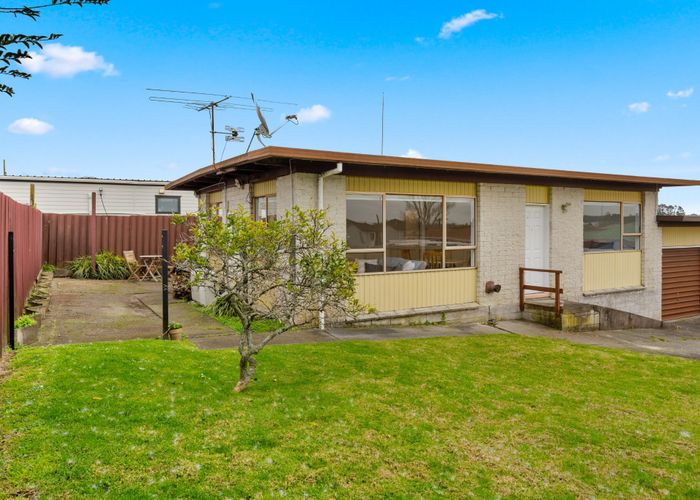  at 1/10 Statesman Street, Henderson, Waitakere City, Auckland