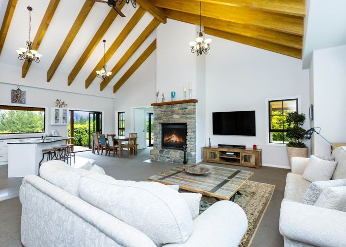  at 32E Kaitoke Loop Road, Kaitoke, Upper Hutt