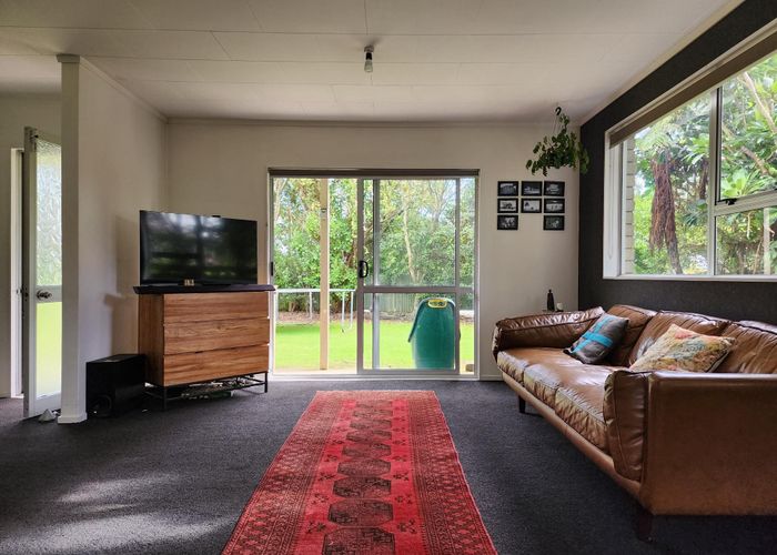  at 1138 South Road, Oakura, New Plymouth, Taranaki