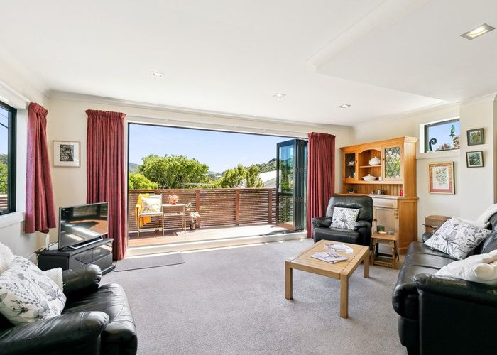  at 77 Creswick Terrace, Northland, Wellington