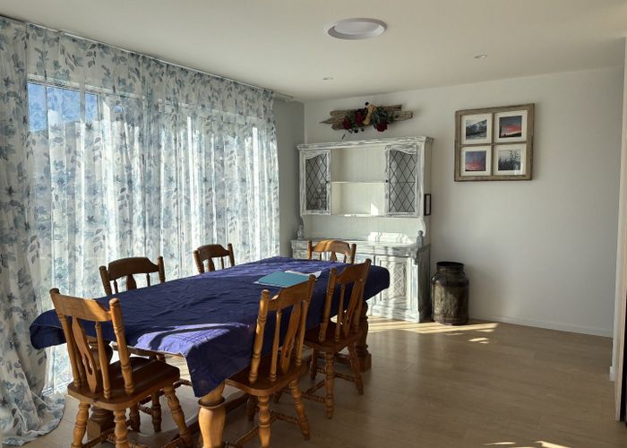  at 6 Broadview Way, Richmond, Richmond