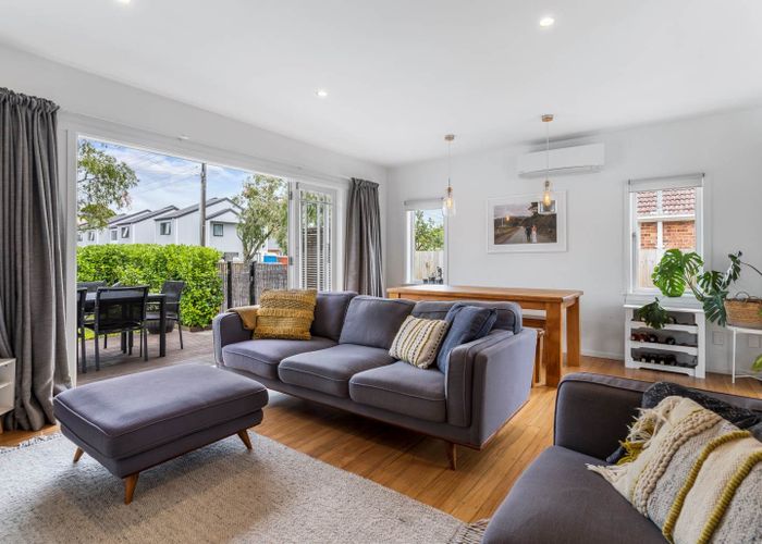  at 38 Tamatea Avenue, Point England, Auckland