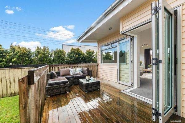  at 686 Te Atatu Road, Te Atatu Peninsula, Auckland