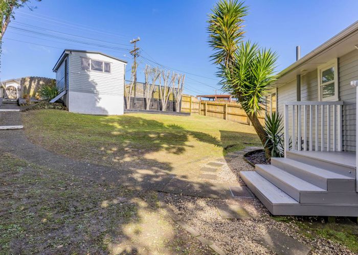  at 33 Amberley Avenue, Te Atatu South, Auckland
