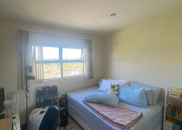  at 5/79 Schnapper Rock, Albany, North Shore City, Auckland