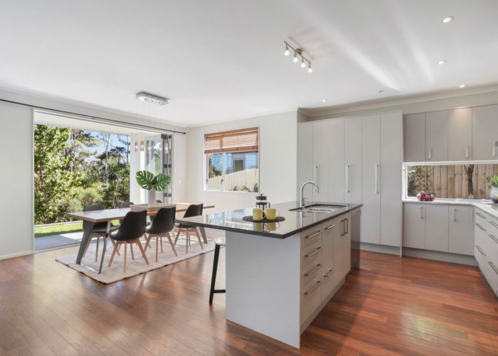  at 34 Pin Oak Drive, Schnapper Rock, Auckland
