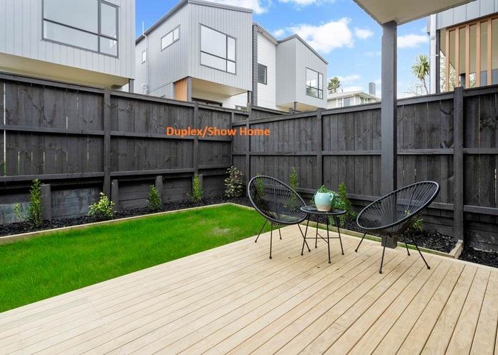  at 20 Don Oliver Lane, Glen Eden, Waitakere City, Auckland