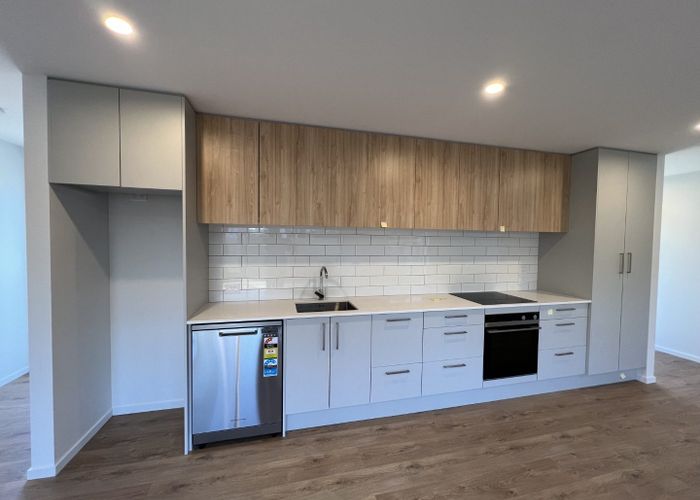  at 2/142 Milton Street, Somerfield, Christchurch