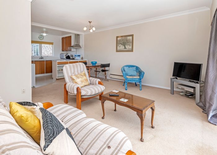  at 2/1 Picton Street, Howick, Auckland