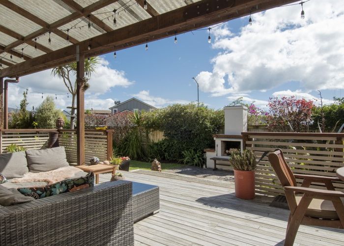  at 32 Twin Oak Avenue, Papamoa Beach, Papamoa