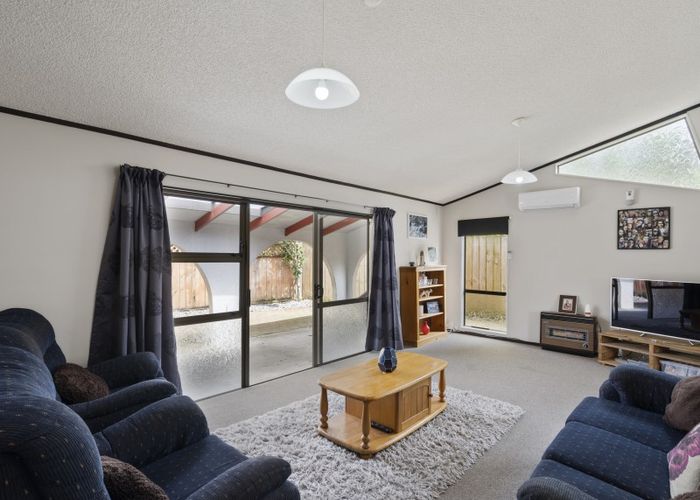  at 1 Cedar Place, Westown, New Plymouth