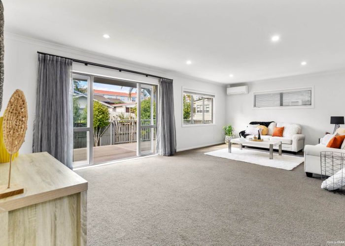  at 21 Highbury Street, Avondale, Auckland