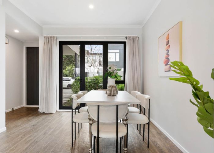  at 33 Komanawa Lane, Mount Wellington, Auckland City, Auckland
