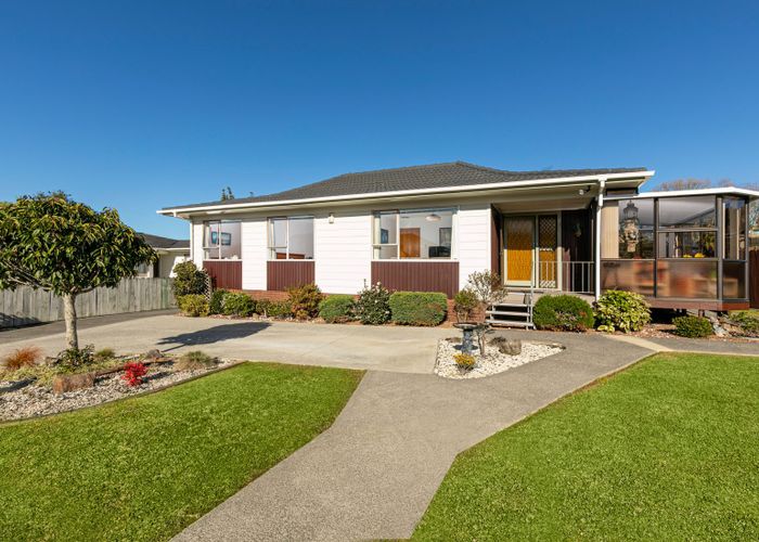  at 56 Rosewarne Crescent, Glendene, Auckland