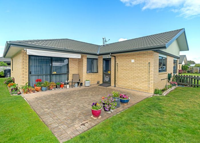  at 8 Coulston Place, Riverdale, Gisborne