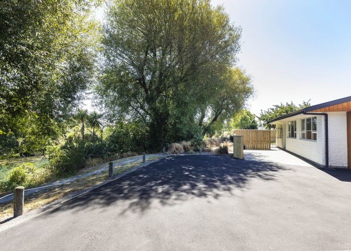  at 2/11 Heathcote Street, Woolston, Christchurch