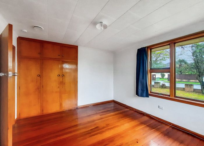  at 4 Oakdale Street, Avonhead, Christchurch City, Canterbury