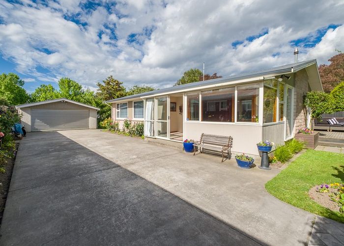  at 72 Woodbury Street, Avonhead, Christchurch City, Canterbury
