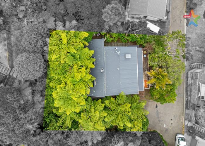  at 6 Sarah Way, Crofton Downs, Wellington