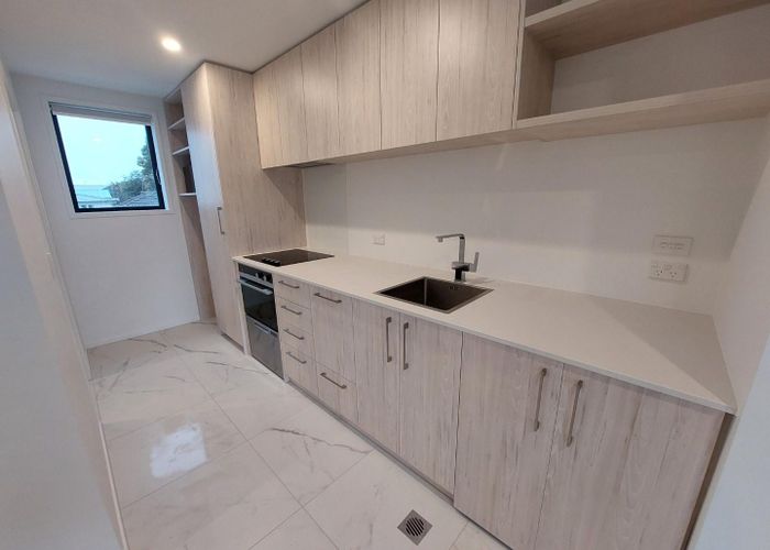  at 6B/87 Taikata Road, Te Atatu Peninsula, Waitakere City, Auckland