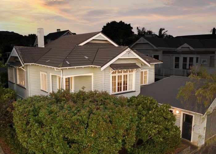  at 13 Kingsview Road, Mount Eden, Auckland