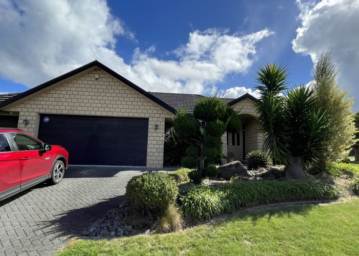  at 64 Huntington Drive, Huntington, Hamilton
