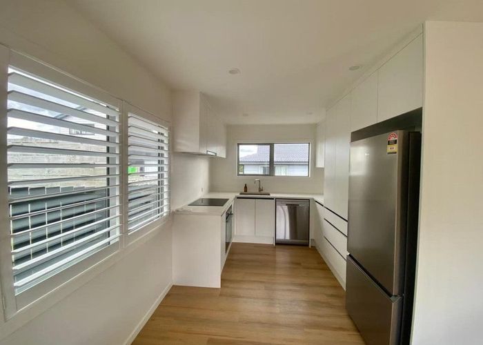  at 58A  Cedar Heights  Avenue, Massey, Waitakere City, Auckland