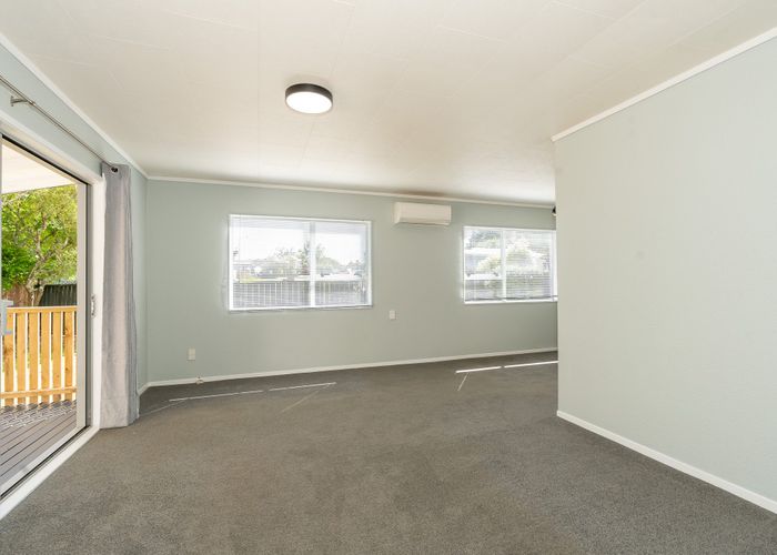  at 21 Manor Place, Bader, Hamilton