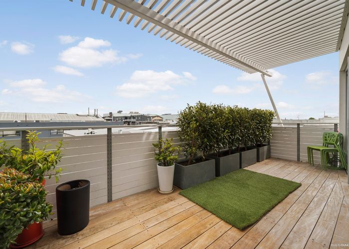 at 3/15 Rawene Road, Birkenhead, North Shore City, Auckland