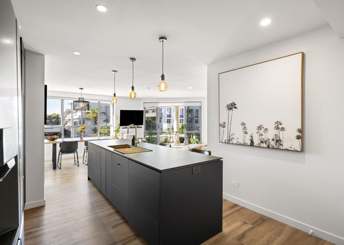  at 215/36 Victoria Road, Mount Maunganui